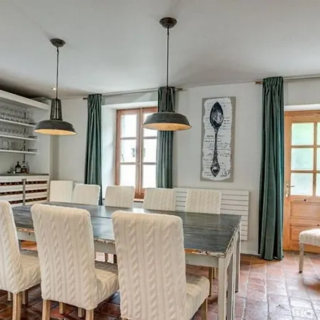 Splendid 6bd Chalet - What'app - 0034-656-619-782 - For Reservations!